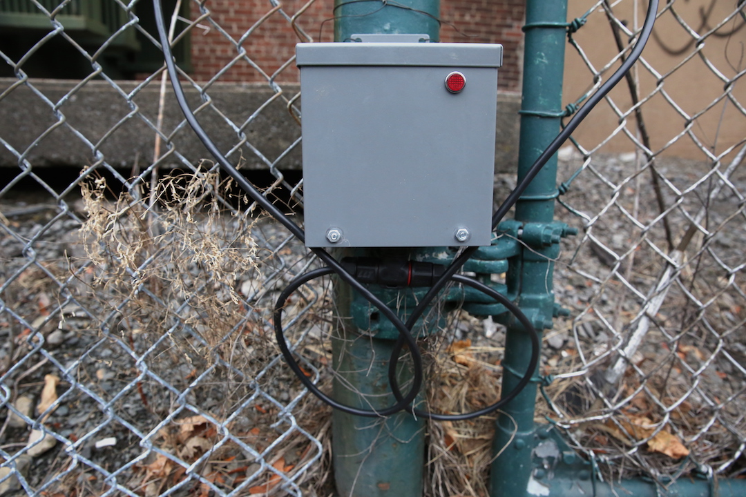 06 6557 Avenue de l'Esplanade - Installation photo 5 - Sounding the City 001 - Montréal 2015-2016