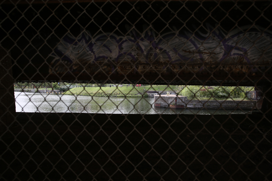 08 Peel Basin Train Bridge - Capture photo 4 - Sounding the City 001 - Montréal 2015-2016