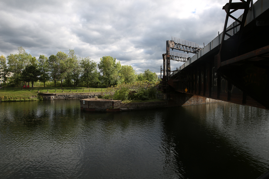 08 Peel Basin Train Bridge - Capture photo 10 - Sounding the City 001 - Montréal 2015-2016