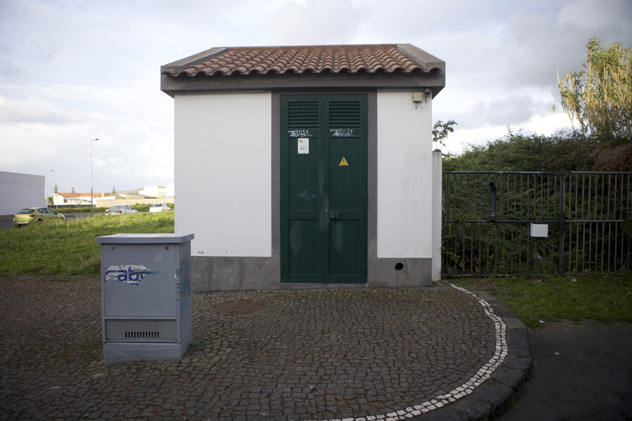 04 Posto de Transformação Nº 511 - Installation photo 1 - Sounding the City 002 - São Miguel 2017